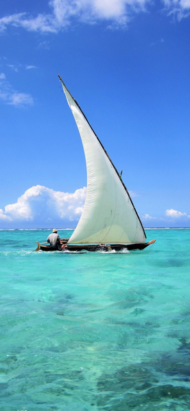 4K Aesthetic Wallpaper – Man Sailing a Sailboat on the Ocean