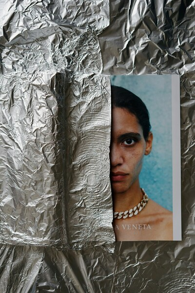 Person, Foil