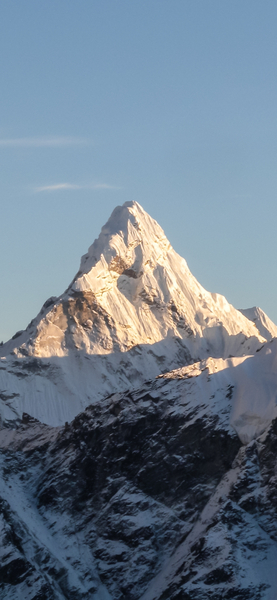 Majestic Snowy Mountain Peak Wallpaper – Aesthetic Ultra HD Background