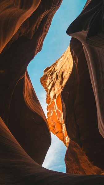 Aesthetic Red Canyon Landscape Wallpaper – Grand Canyon 4K Ultra HD