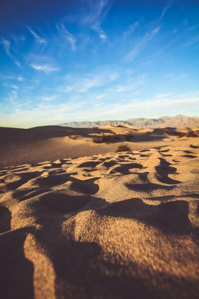 Sahara Sand Dunes Wallpaper – Desert Aesthetic 4K Ultra HD