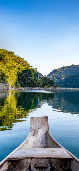 • Serene Lake Nature Wallpaper – Realistic Aesthetic 4K • Calm Mountain