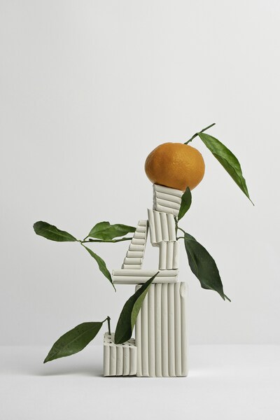 Abstract Orange and Green Fruit Sculpture Wallpaper – Minimalist Aesthetic